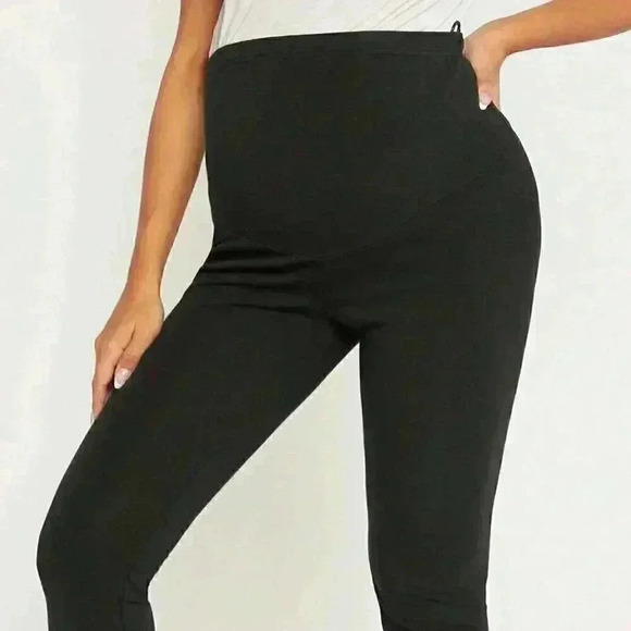 Black Maternity Adjustable Waist Capri Leggings - Picture 3 of 5